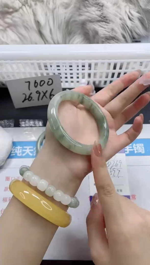 【闪购商品】石英质玉手镯未镶嵌k39-59.7