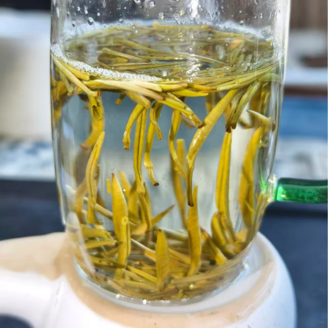 茉莉花茶-云南大白针云南景迈山白毫银针口感甘甜不苦涩