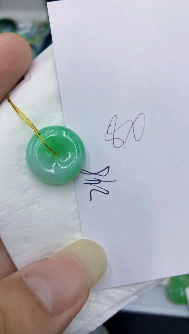 翡翠未镶嵌颈饰1111111111111