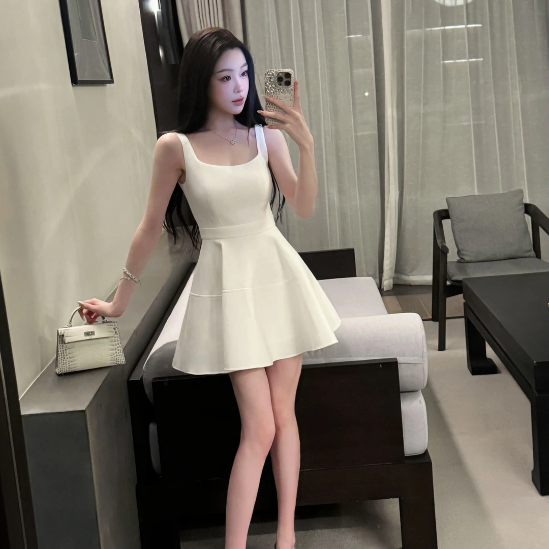 【南韩美人】气质白裙子气质时尚休闲设计师显瘦收腰无袖小众