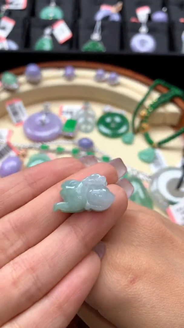 【闪购商品】翡翠吊坠(不含链)未镶嵌兔子