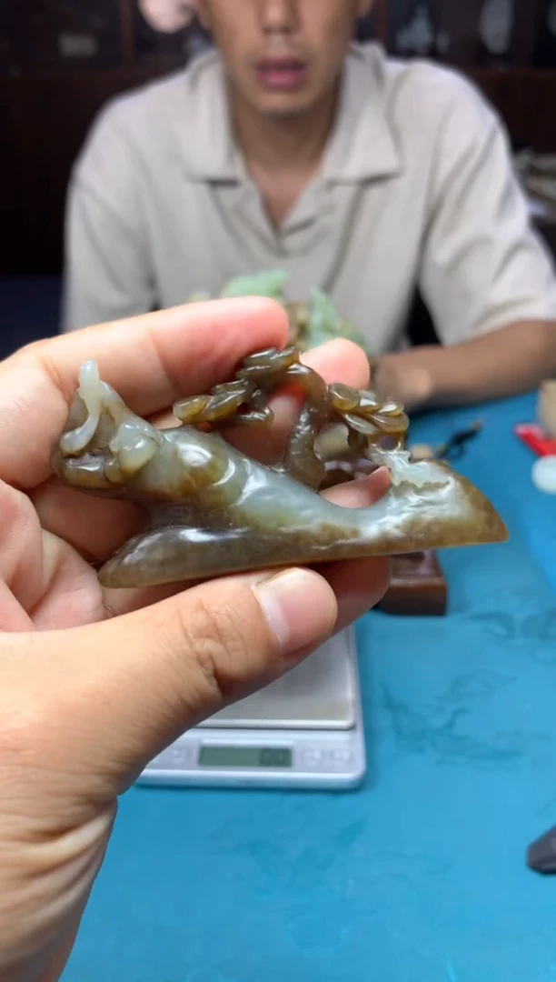 和田玉未镶嵌颈饰1