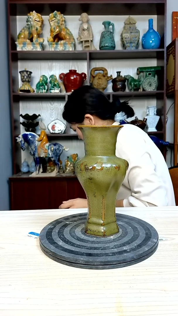 经典精美复古风格瓷器