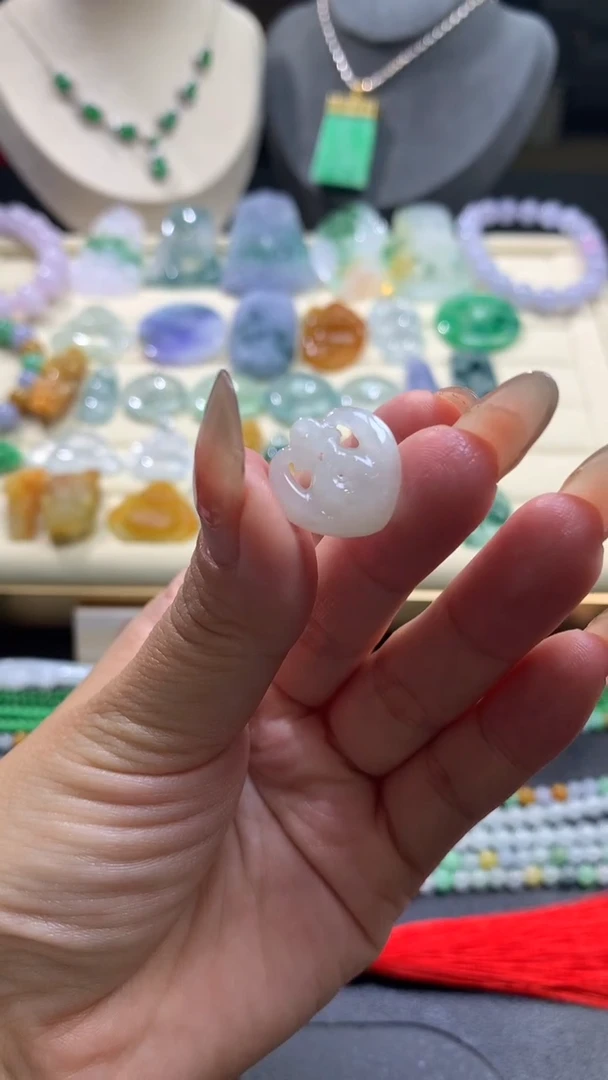 【闪购商品】定制翡翠未镶嵌翡翠