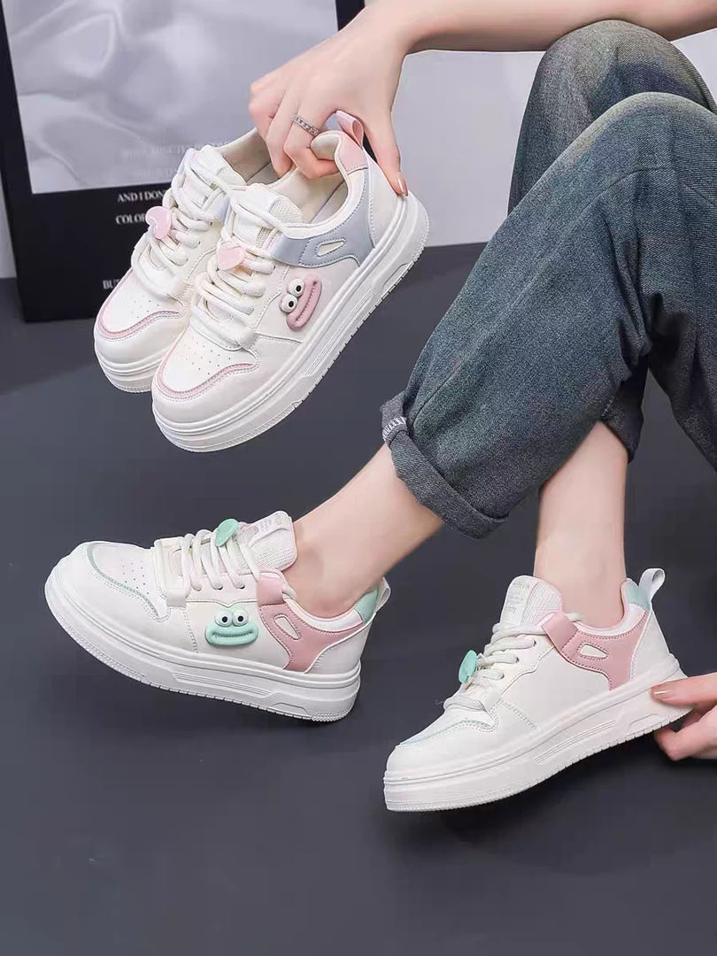 235新款厚底板鞋学生运动时尚百搭拼色卡通小白鞋