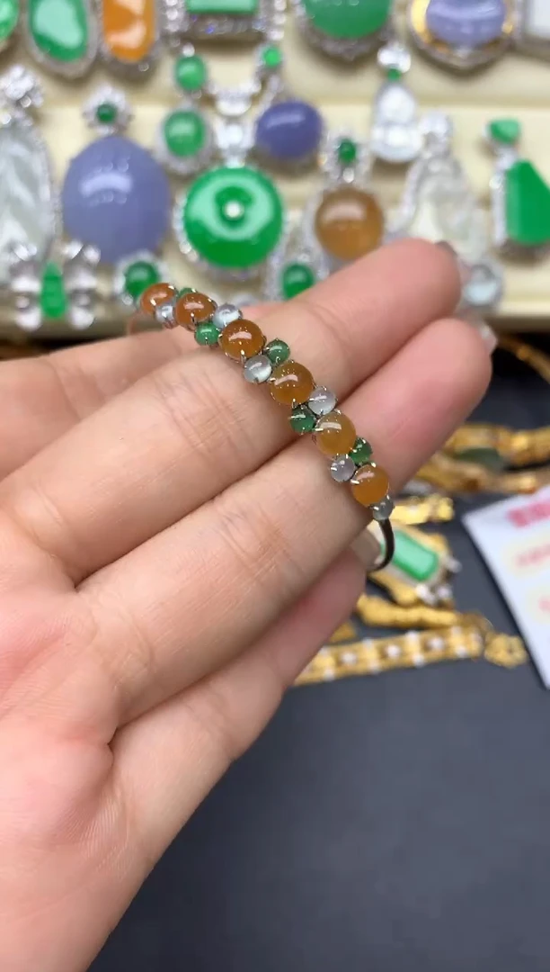 18K金镶嵌手镯翡翠308-中国好珍宝