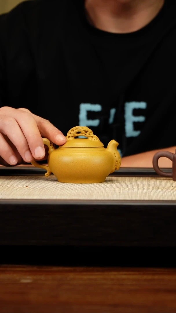 茶壶紫砂黄金段云根