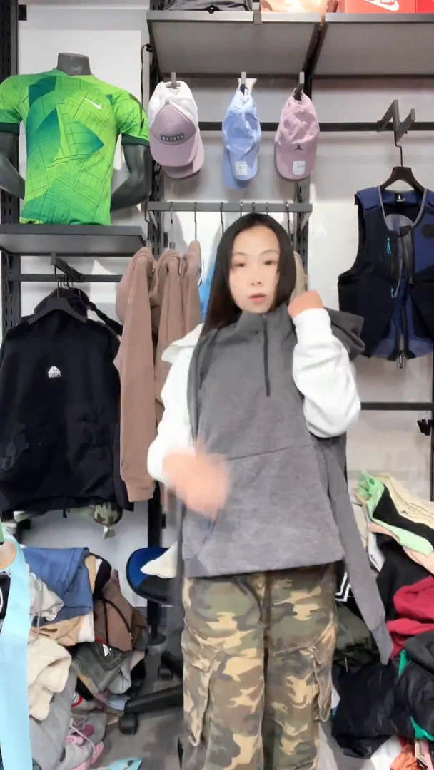 1651闪购编码  运动卫衣裤以直播间过款为准 尺码. S