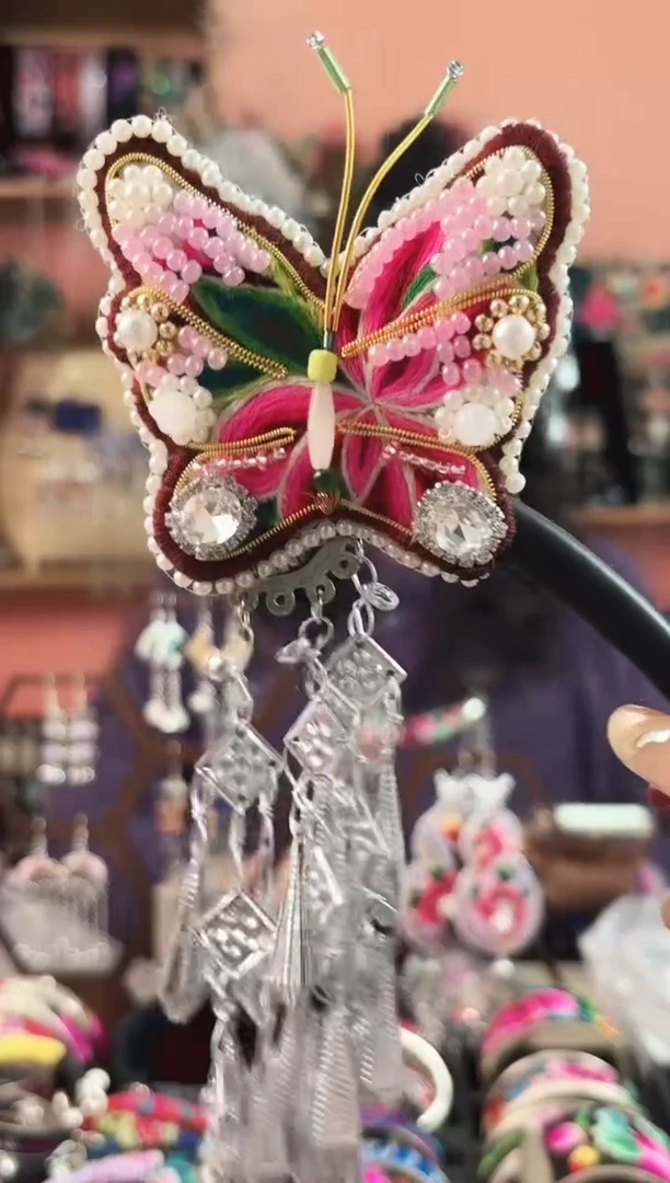 艺枝独绣手工饰品391