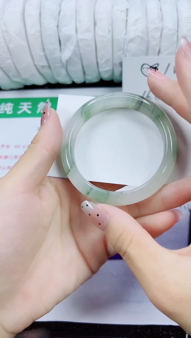 未镶嵌手镯石英质玉242-51/52