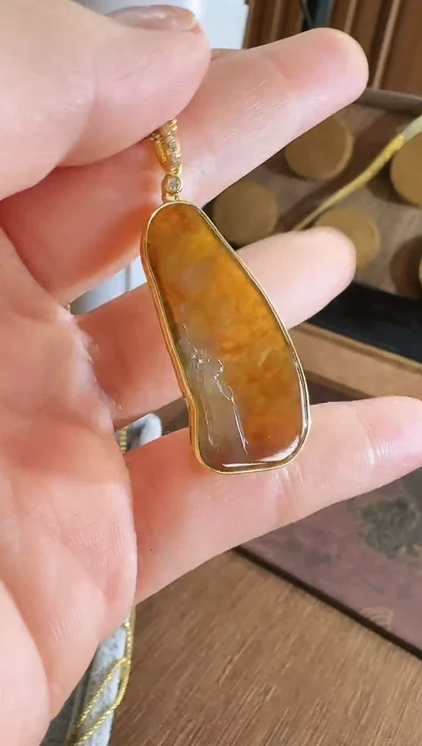 翡翠18K金镶嵌吊坠(不含链)吊坠