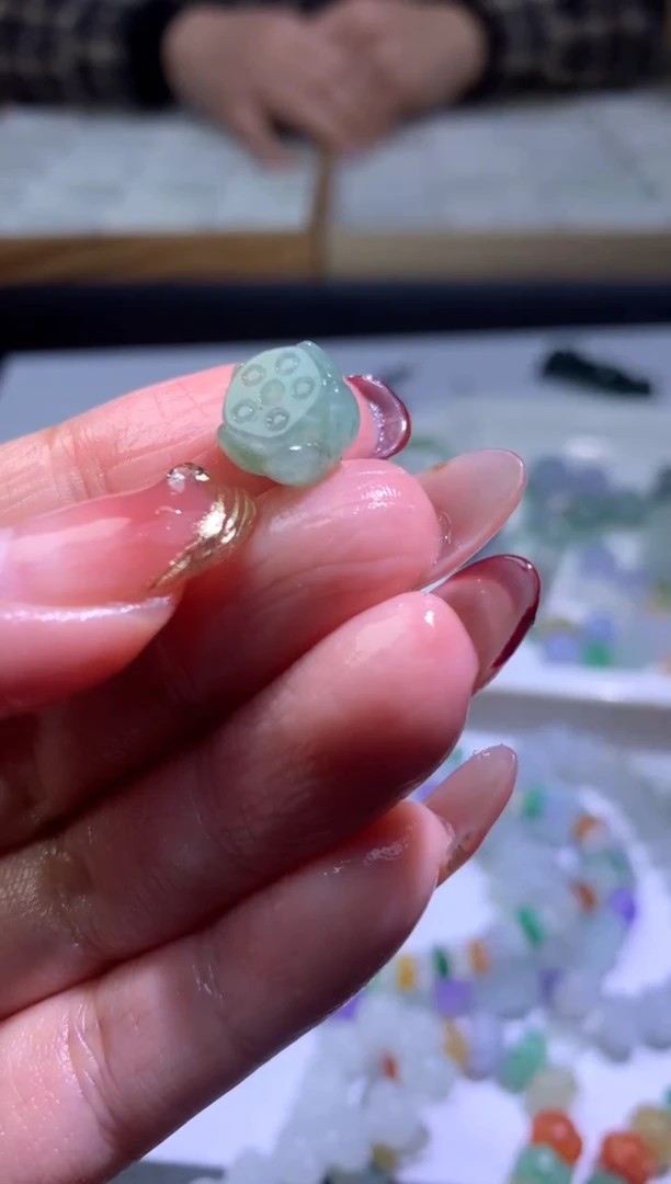 【闪购商品】定制翡翠未镶嵌毛货