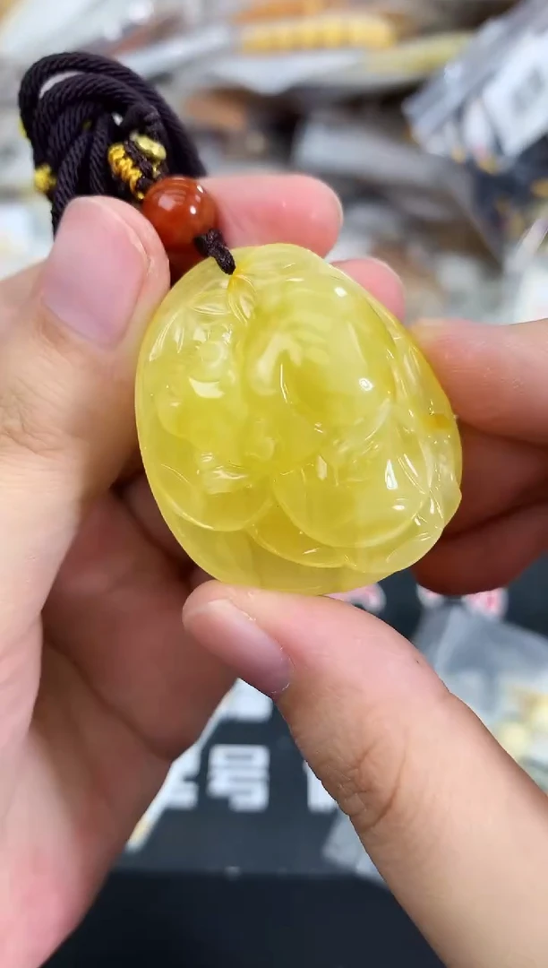 蜜蜡未镶嵌珠宝奇石74
