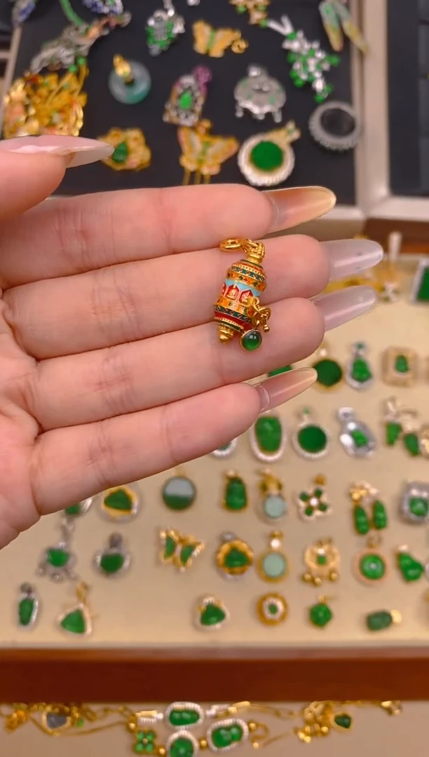 翡翠银S925镶嵌吊坠(不含链)转经筒