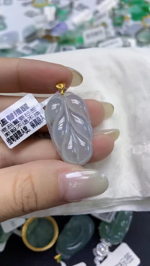 颈饰18K金镶嵌翡翠天然缅甸翡翠A货百元以上9元证书费自理