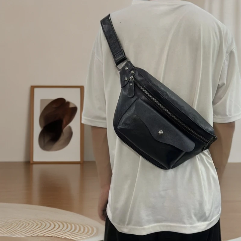 男士休闲植鞣牛皮斜挎胸包腰包两用多功能背包