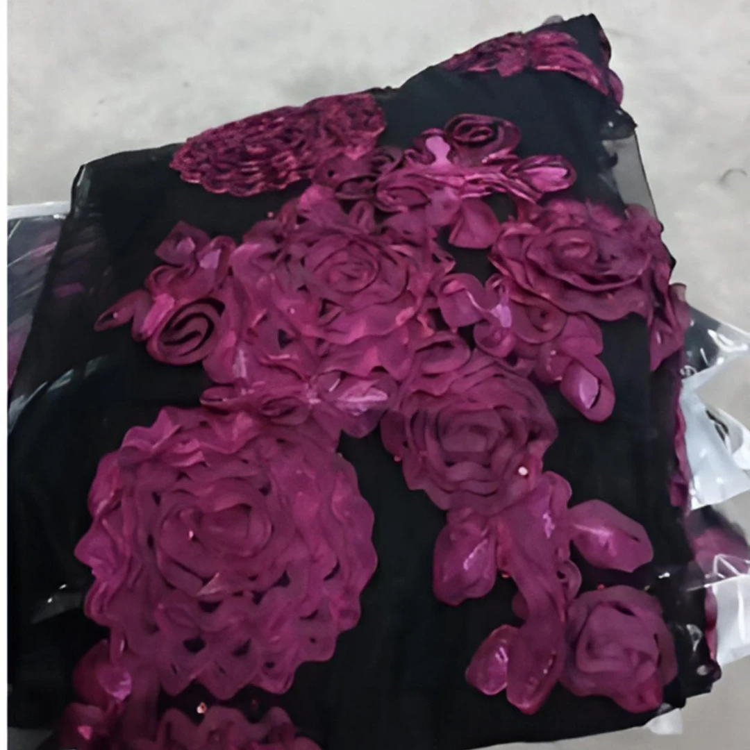 【大海轻奢】WJ250306时尚柔软玫红褶皱多功能刺绣盘花立体花围巾