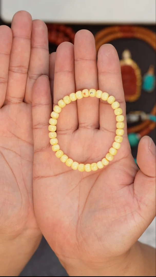 【闪购商品】蜜蜡裸石未镶嵌蜜蜡手串