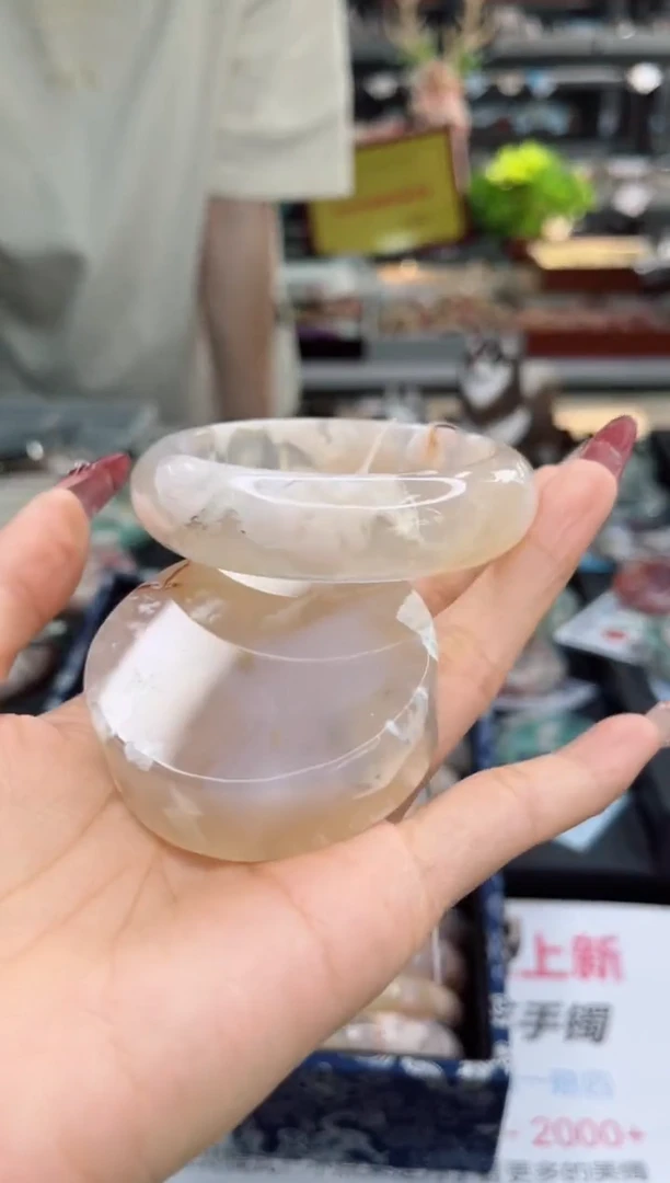 【闪购商品】石英质玉手镯未镶嵌55圈口（赠品镯心）1650073