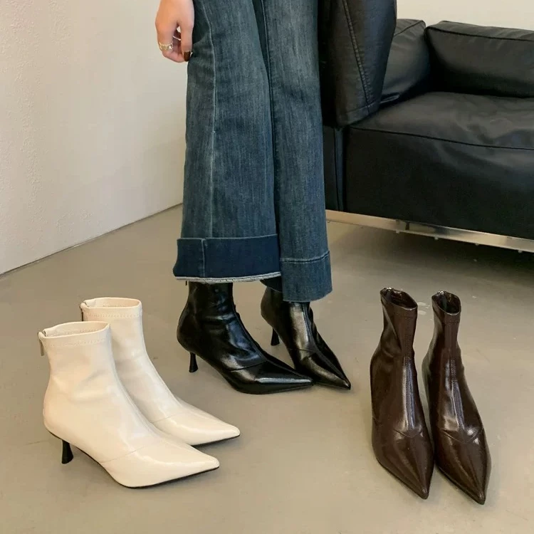 猪猪法式高跟尖头短靴-562