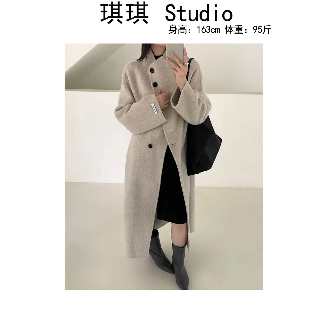 《琪琪家》秋冬新款高品质纽扣款袖标字母长款显瘦减龄大衣外套-77
