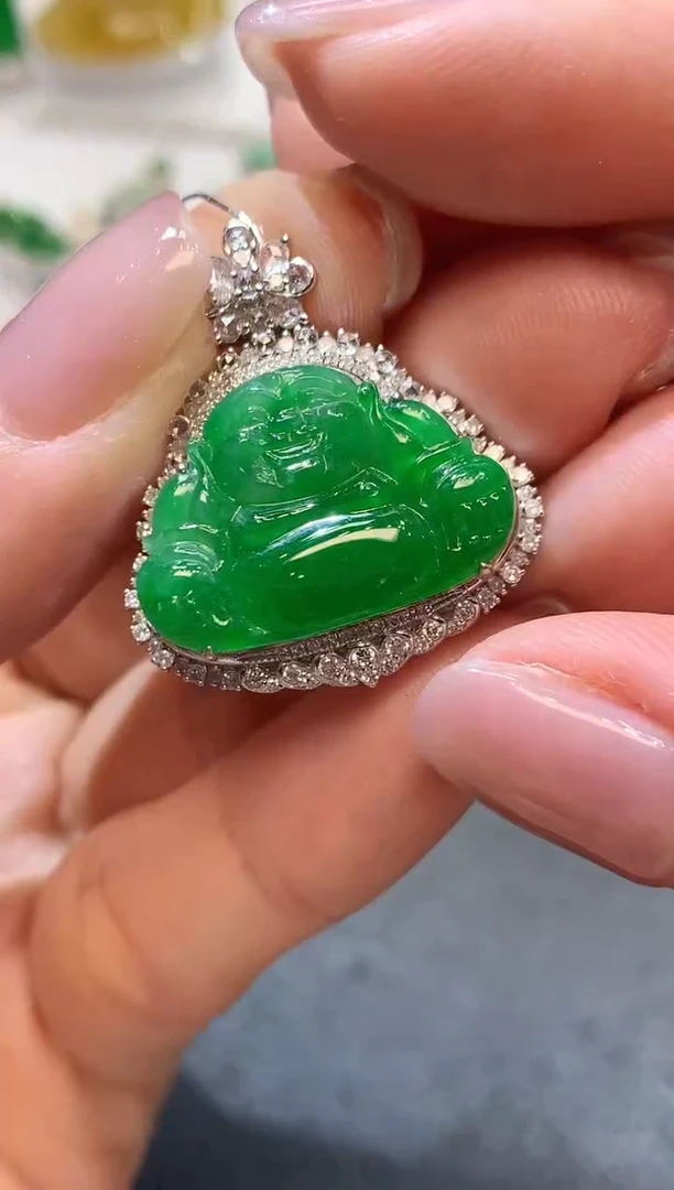 【闪购商品】翡翠吊坠(不含链)18K金镶嵌C30