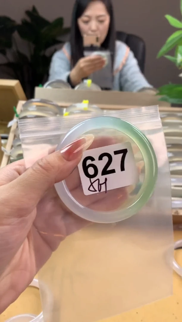 【闪购商品】玛瑙/玉髓手镯未镶嵌627