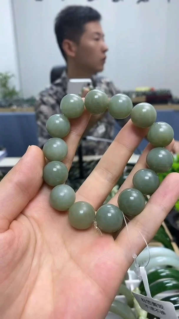 和田玉手镯未镶嵌16mm
