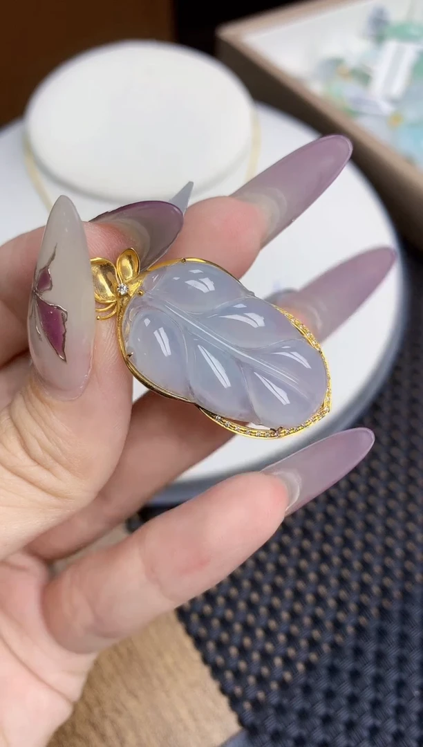 翡翠挂件18K金镶嵌389   天然翡翠A货