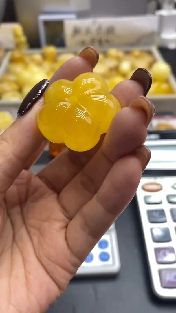 琥珀未镶嵌珠宝奇石2307