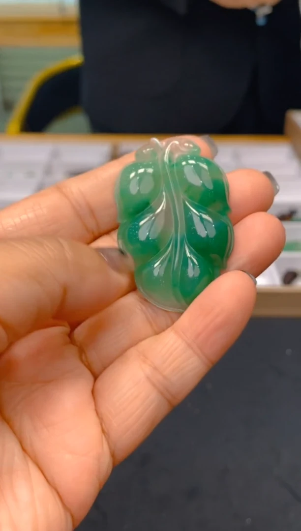 【闪购商品】石英质玉颈饰未镶嵌冰美人非洲翠066