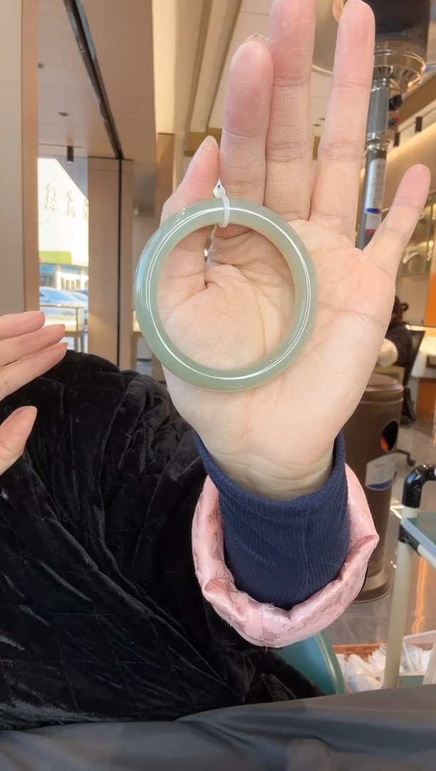 【闪购商品】和田玉手镯未镶嵌温雅镯53