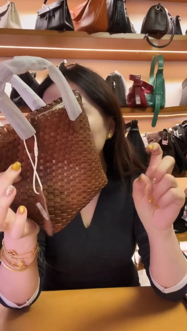 牛皮（革）高端订制时尚百搭女士手提斜跨包