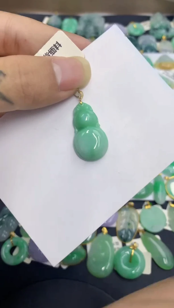 翡翠未镶嵌颈饰缅甸翡翠A货
