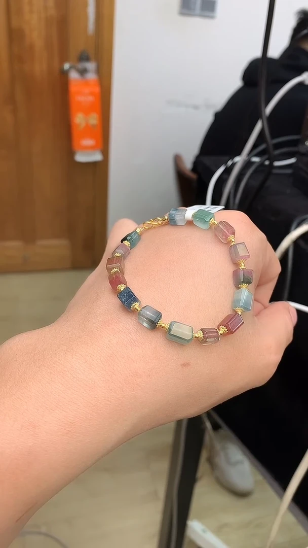 18K金镶嵌手链碧玺独家设计款多样性发其一