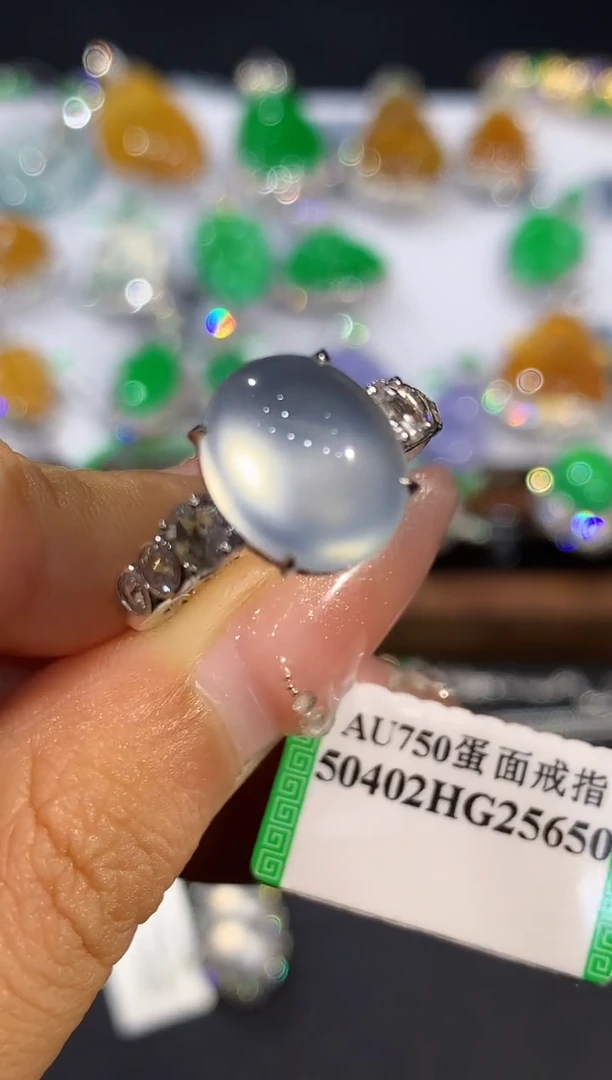 18K金镶嵌戒指翡翠晶**宝CM多样性发其一