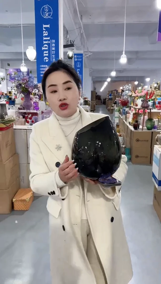 【闪购商品】玻璃安琪花瓶微瑕-25PT