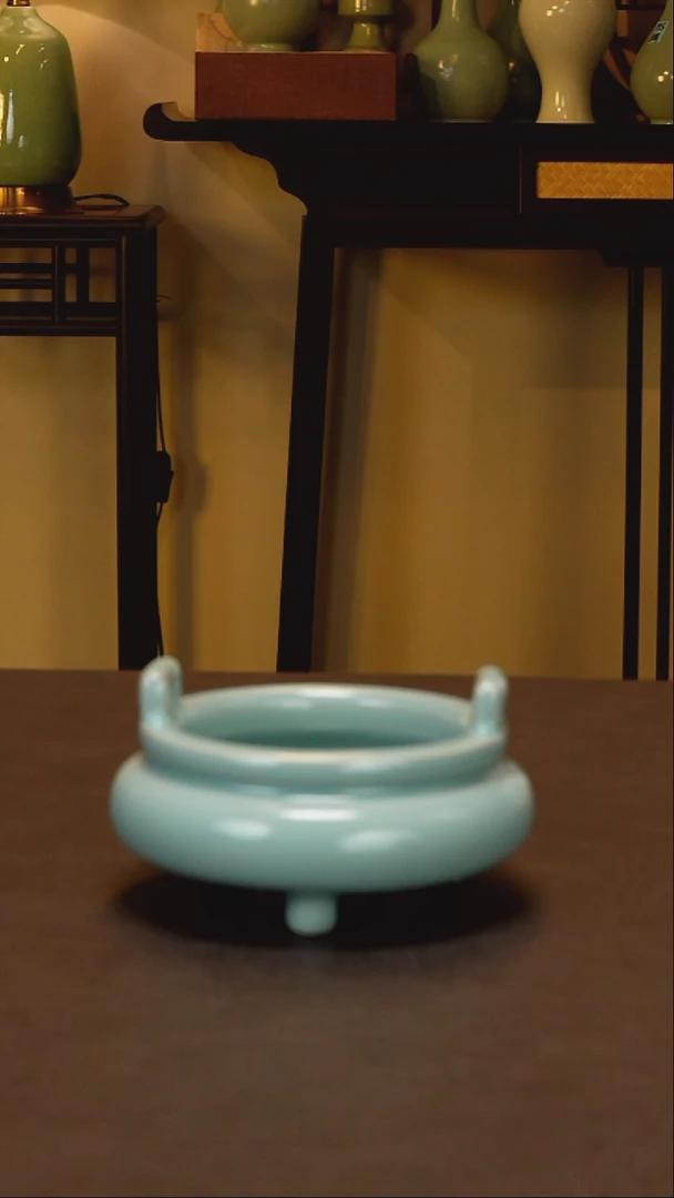 杯子仿古釉三足香炉