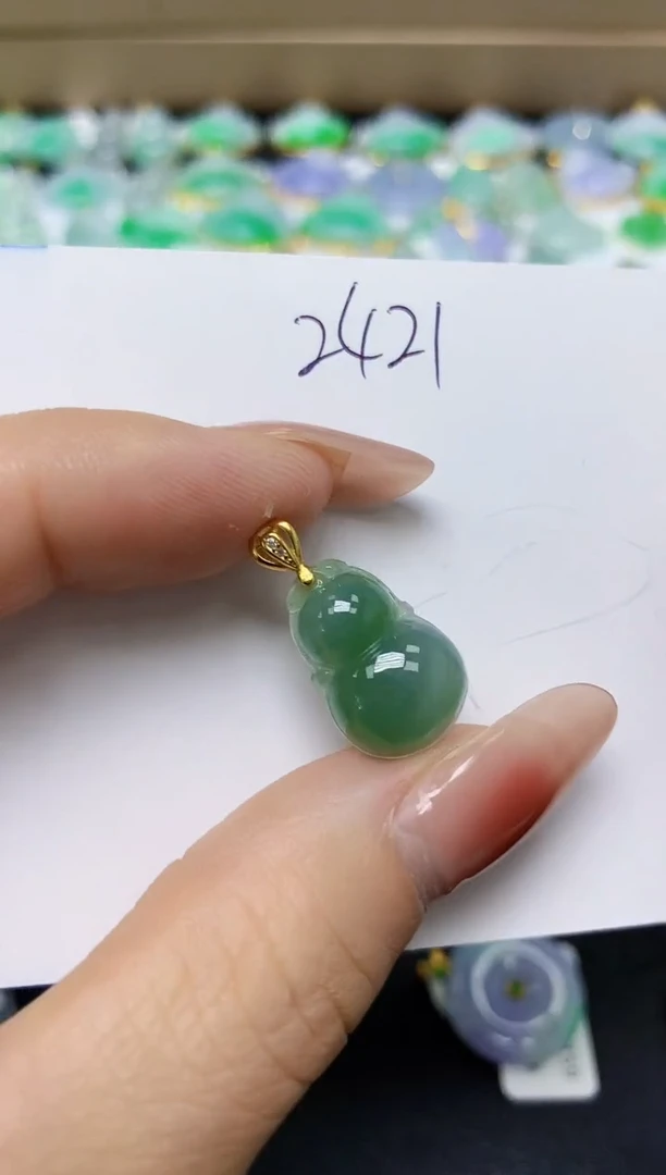 翡翠未镶嵌颈饰 天然缅甸翡翠A货