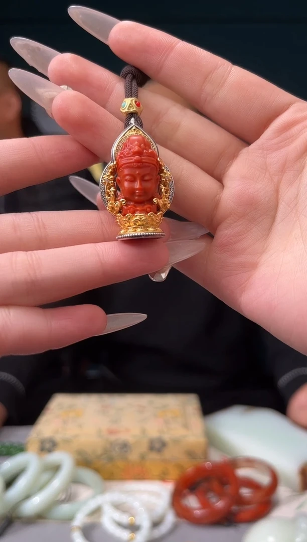 【闪购商品】南红玛瑙颈饰银S925镶嵌吊坠