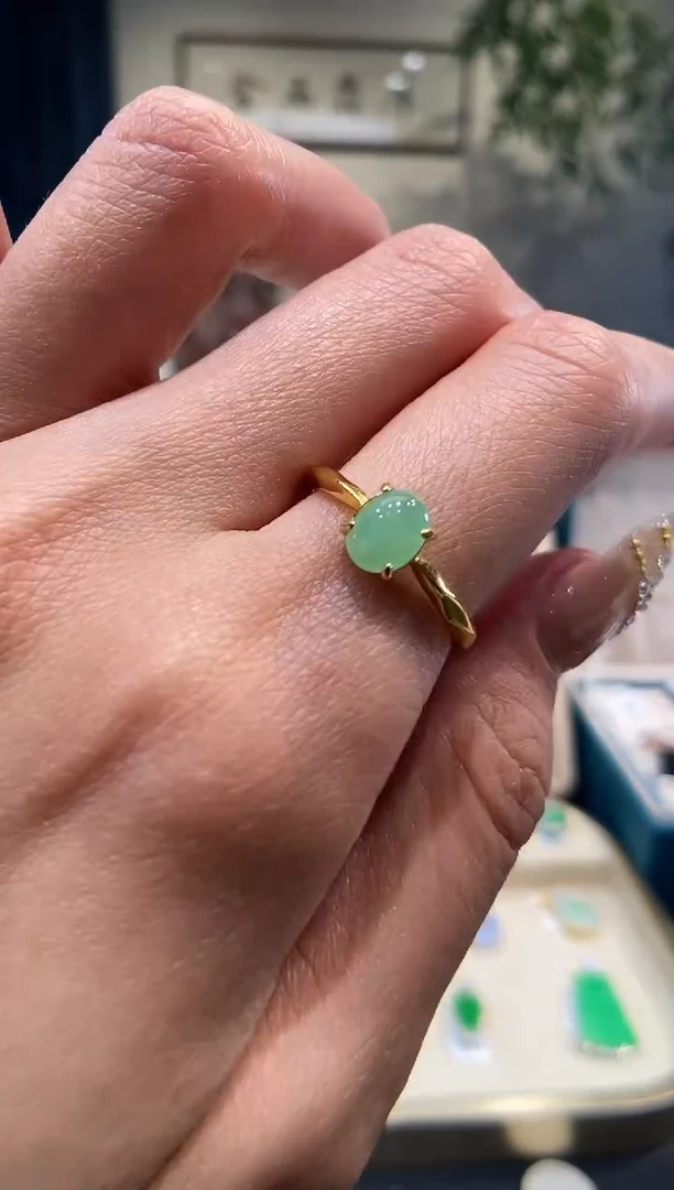 【闪购商品】翡翠吊坠(不含链)银S925镶嵌蛋面戒指