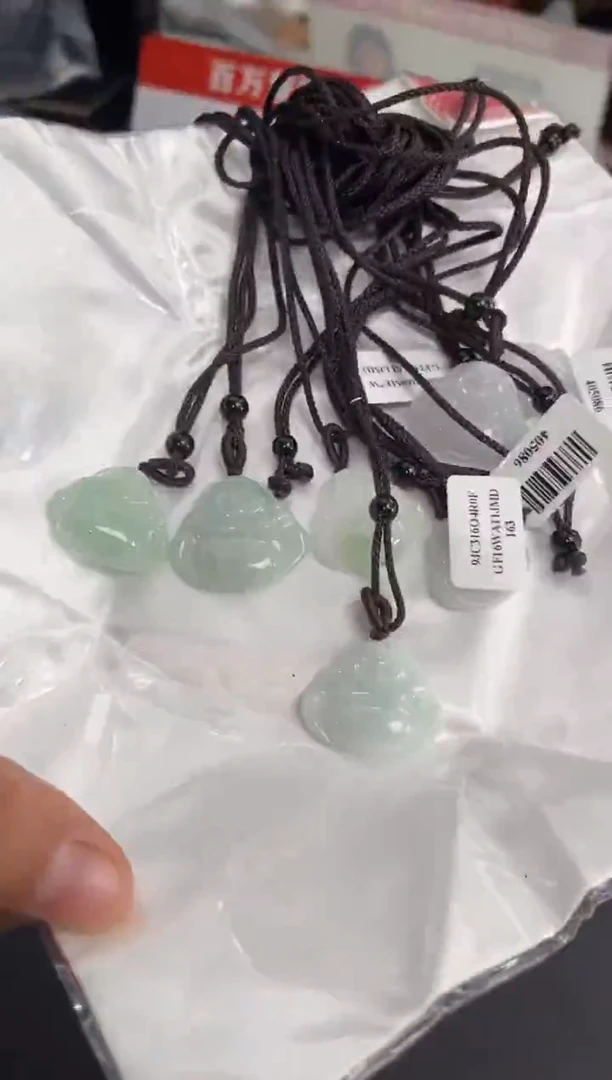 颈饰未镶嵌翡翠边城刀客/405086/多样性发一