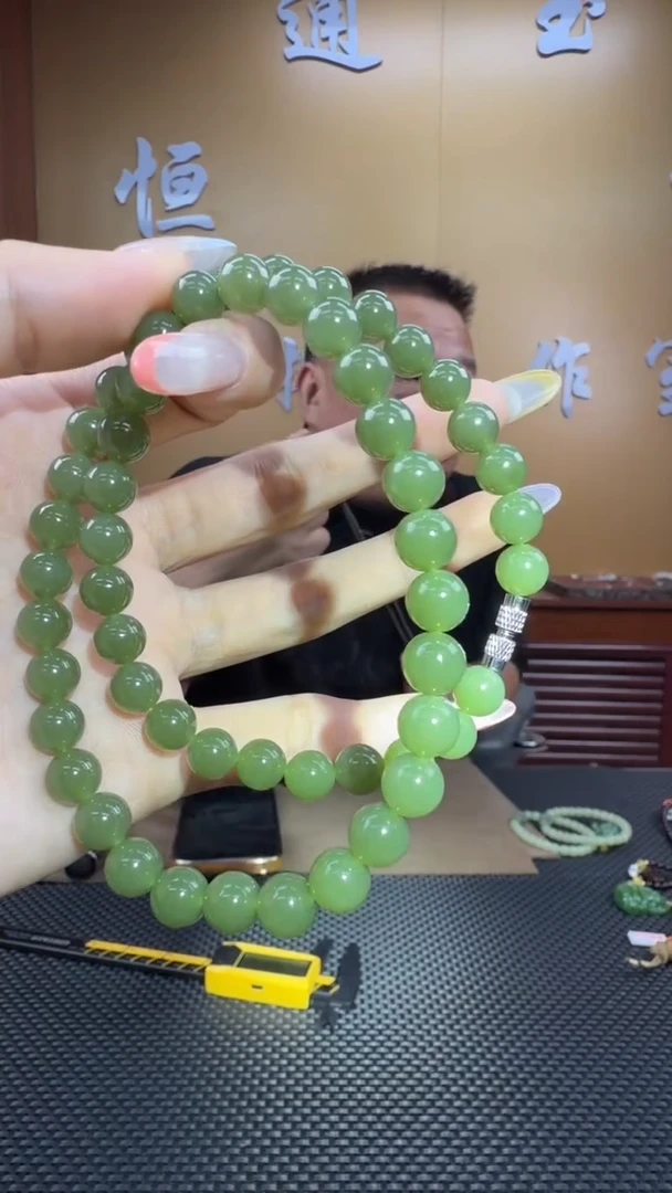 颈饰未镶嵌和田玉项链