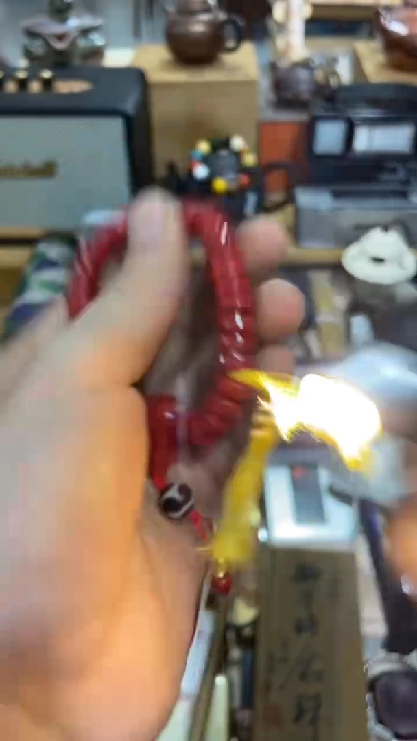 瓷片闪购商品  如图所示