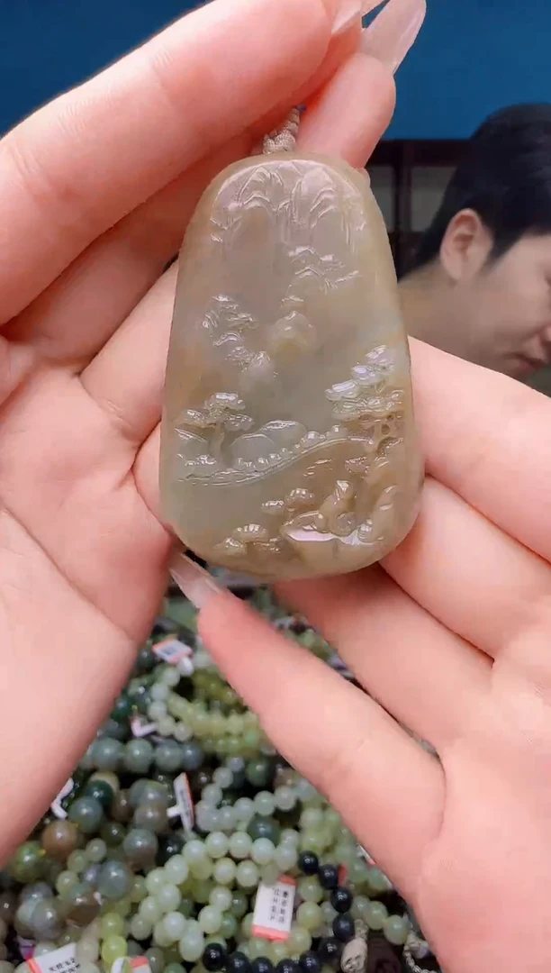 颈饰未镶嵌和田玉1