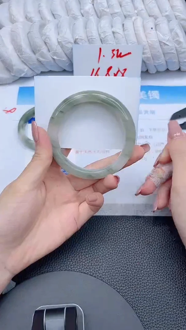 石英质玉手镯未镶嵌181-56