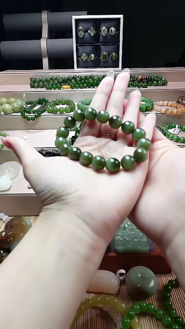 手串未镶嵌和田玉俄料碧玉黑猫卡12