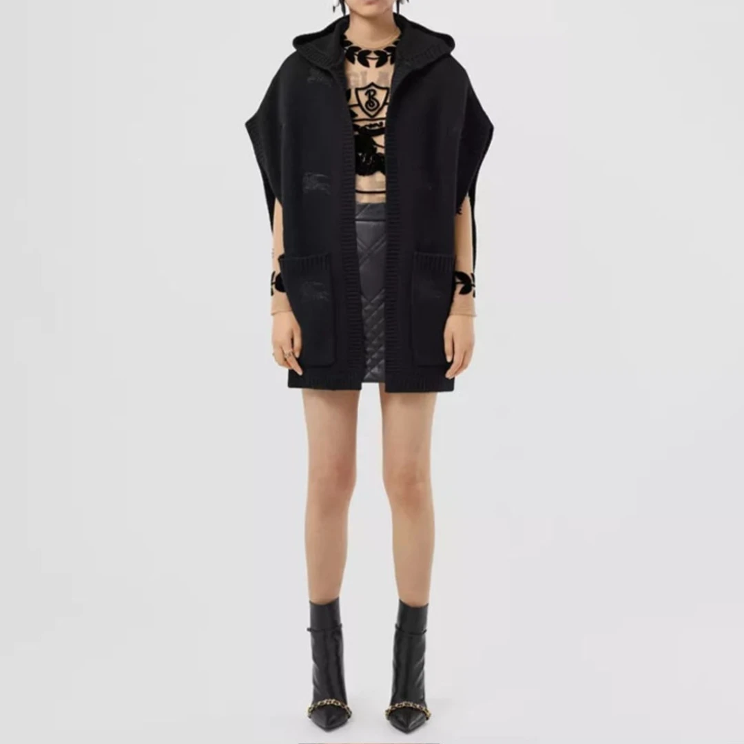 99新 BURBERRY/博柏利 汤/P244274677/绣标 连帽斗篷 披肩 均码