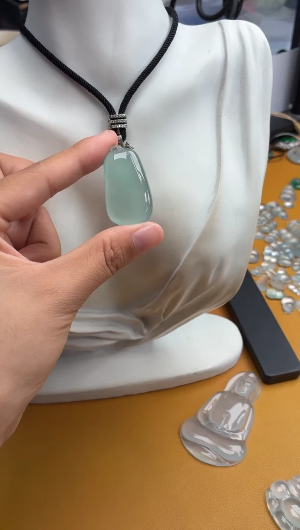 吊坠(不含链)未镶嵌翡翠福瓜 35.4 20.3 5.8