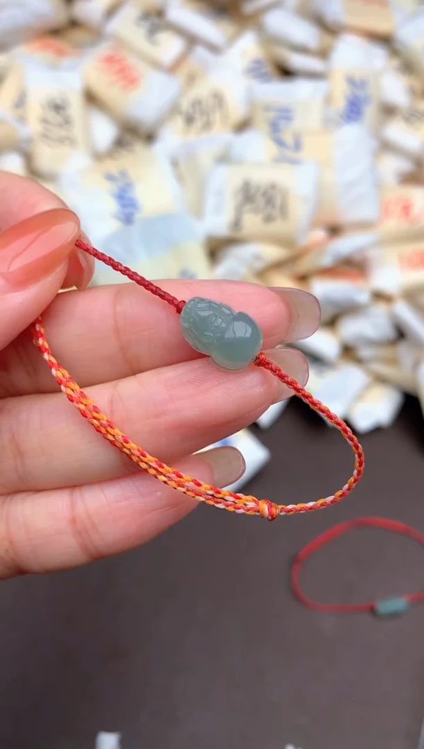 未镶嵌挂件翡翠多样性发货（发一个）